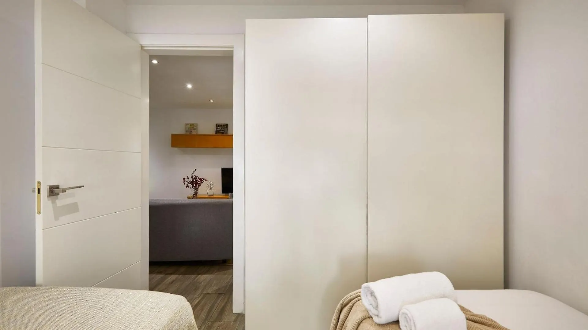 Bbarcelona Sant Pau Flat Apartment 0*, Barcelona
